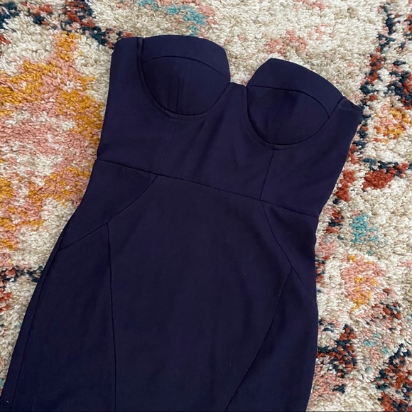 Lulu’s Ladylove Strapless Mermaid Dress in Navy - Picture 2 of 7